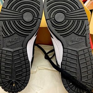 Nike Dunk Low (GS)  6.5